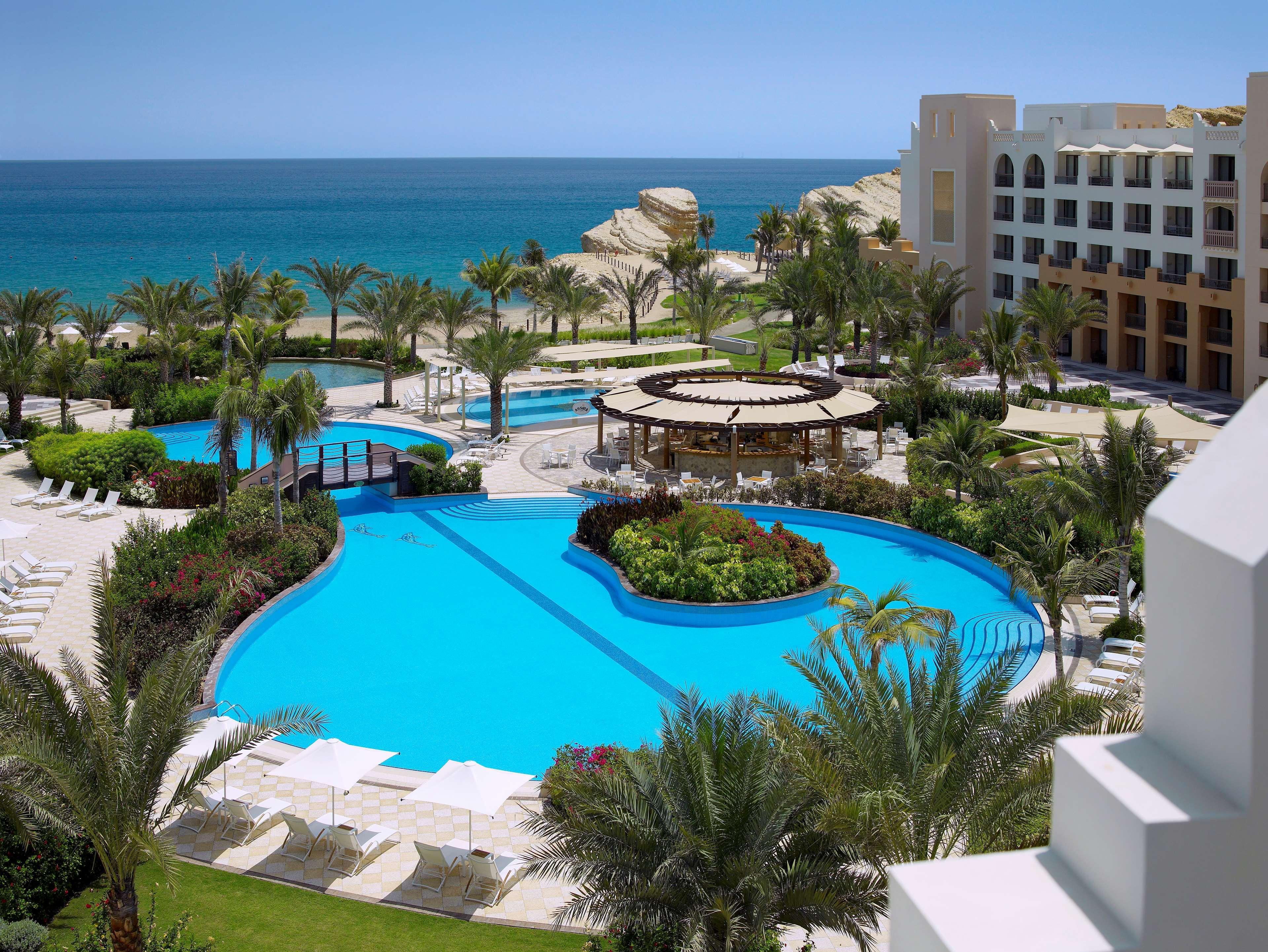 Shangri-La Barr Al Jissah, Mascate Exterior foto The pool at the Hilton Alexandria Golf Resort