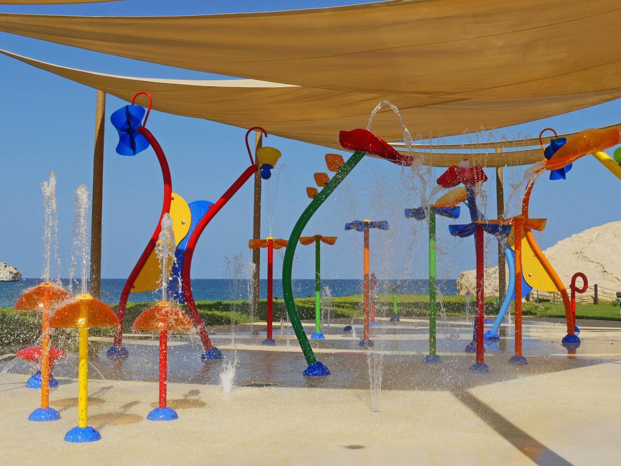 Shangri-La Barr Al Jissah, Mascate Exterior foto Splash pad in Al Khor, Qatar
